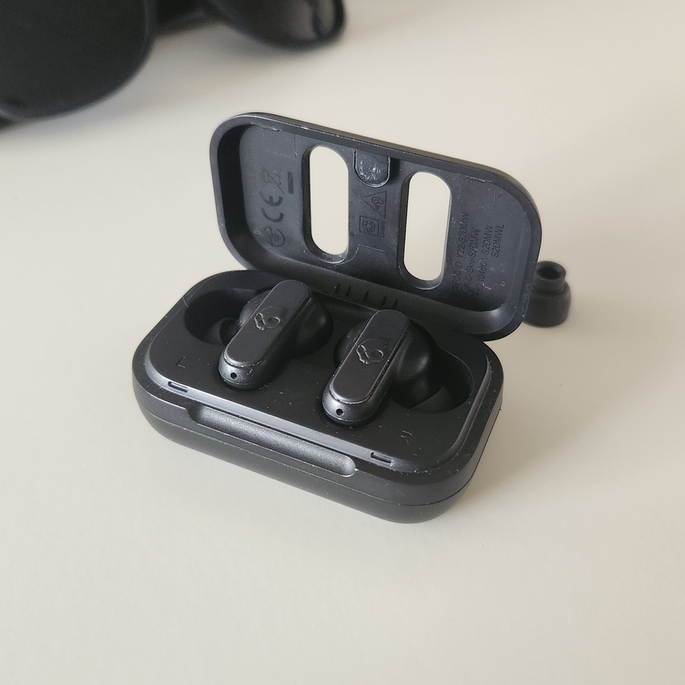 Skullcandy Black Wireless Earbuds